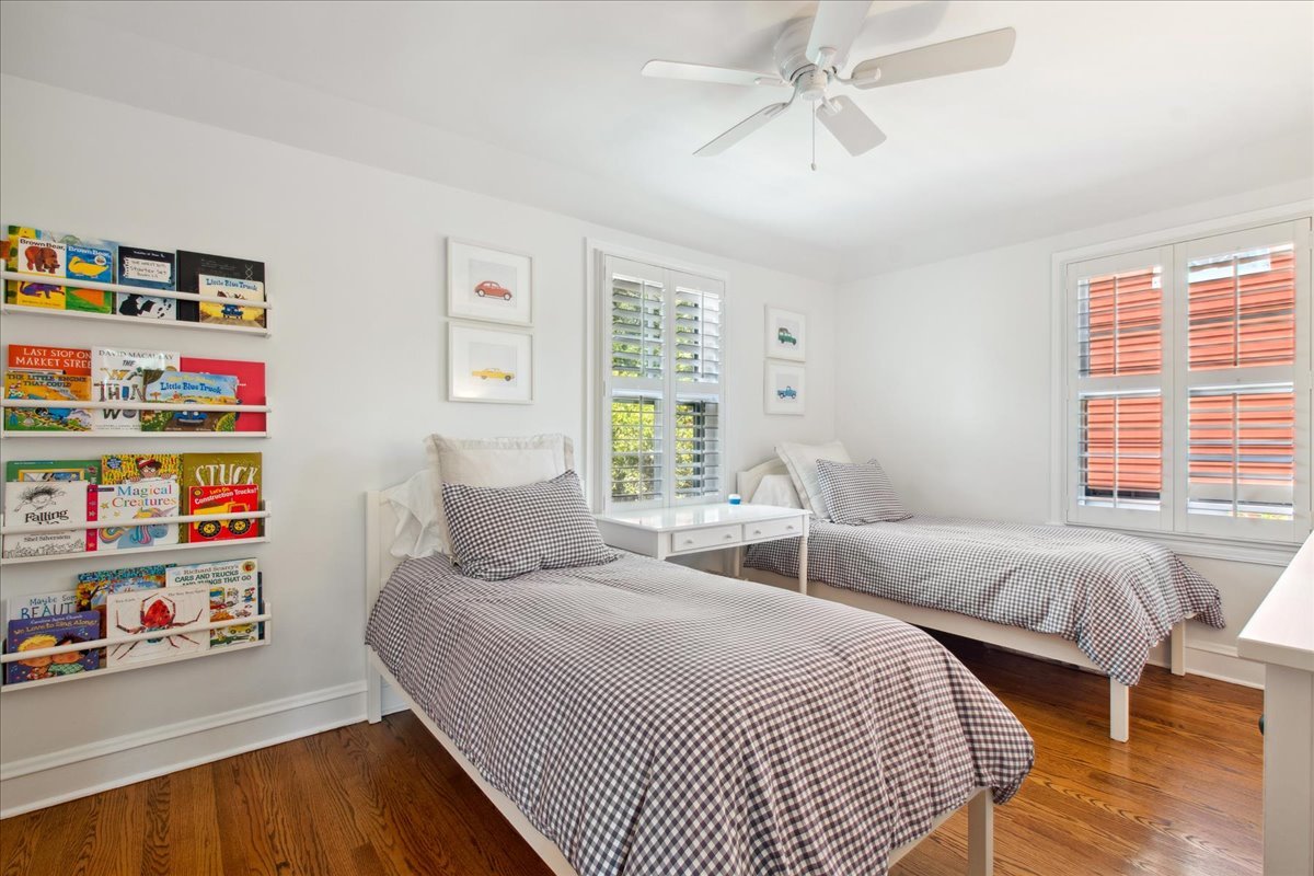 2429 Prospect Avenue Evanston, IL 60201 - Photo 17 of 31 a bedroom with two beds and a window