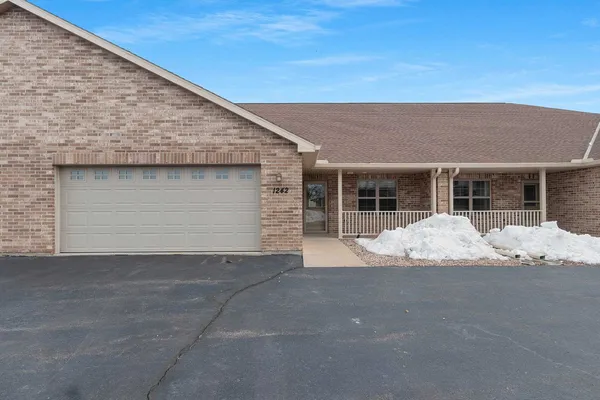 $419,900 | 1242 Pond View Circle, Unit 18, De Pere, WI 54115