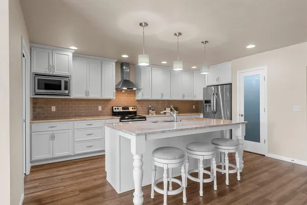 $419,900 | 1242 Pond View Circle, Unit 18, De Pere, WI 54115