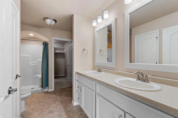 $419,900 | 1242 Pond View Circle, Unit 18, De Pere, WI 54115