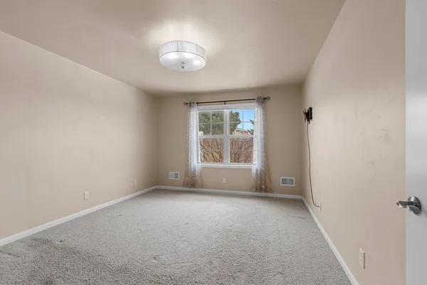 $419,900 | 1242 Pond View Circle, Unit 18, De Pere, WI 54115