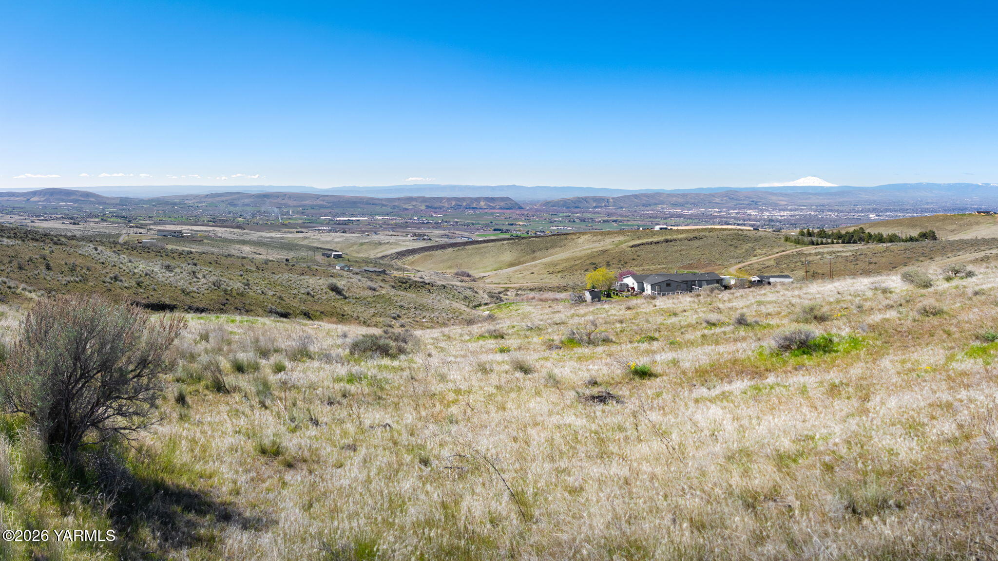 Nka Spring View Drive Yakima, WA 98901 - Photo 3 of 16 SpringViewDr_03