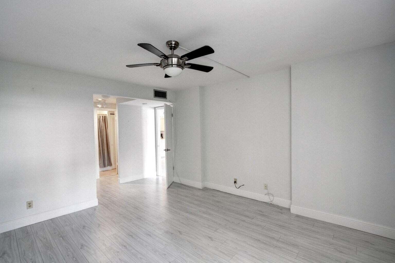 11 Royal Palm Way, Unit 1040 Boca Raton, FL 33432 - Photo 9 of 33 20220331201014869716000000-o
