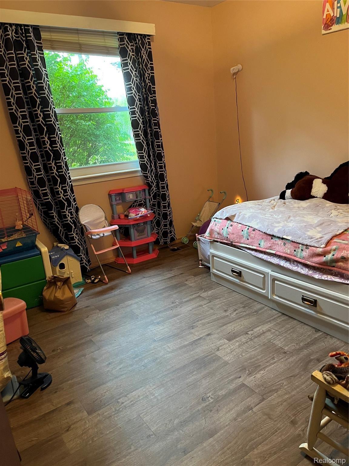 3682 Hanes Road Vassar, MI 48768 - Photo 19 of 30 bed 3.JPG