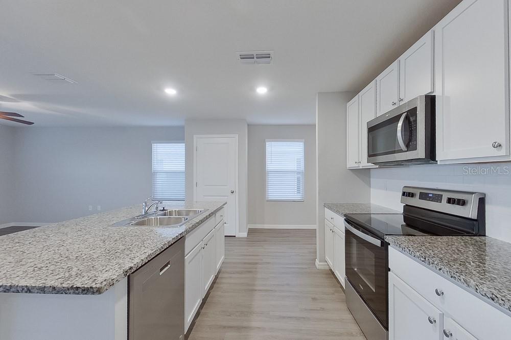 4433 Southwest 85th Lane Ocala, FL 34476 - Photo 3 of 22