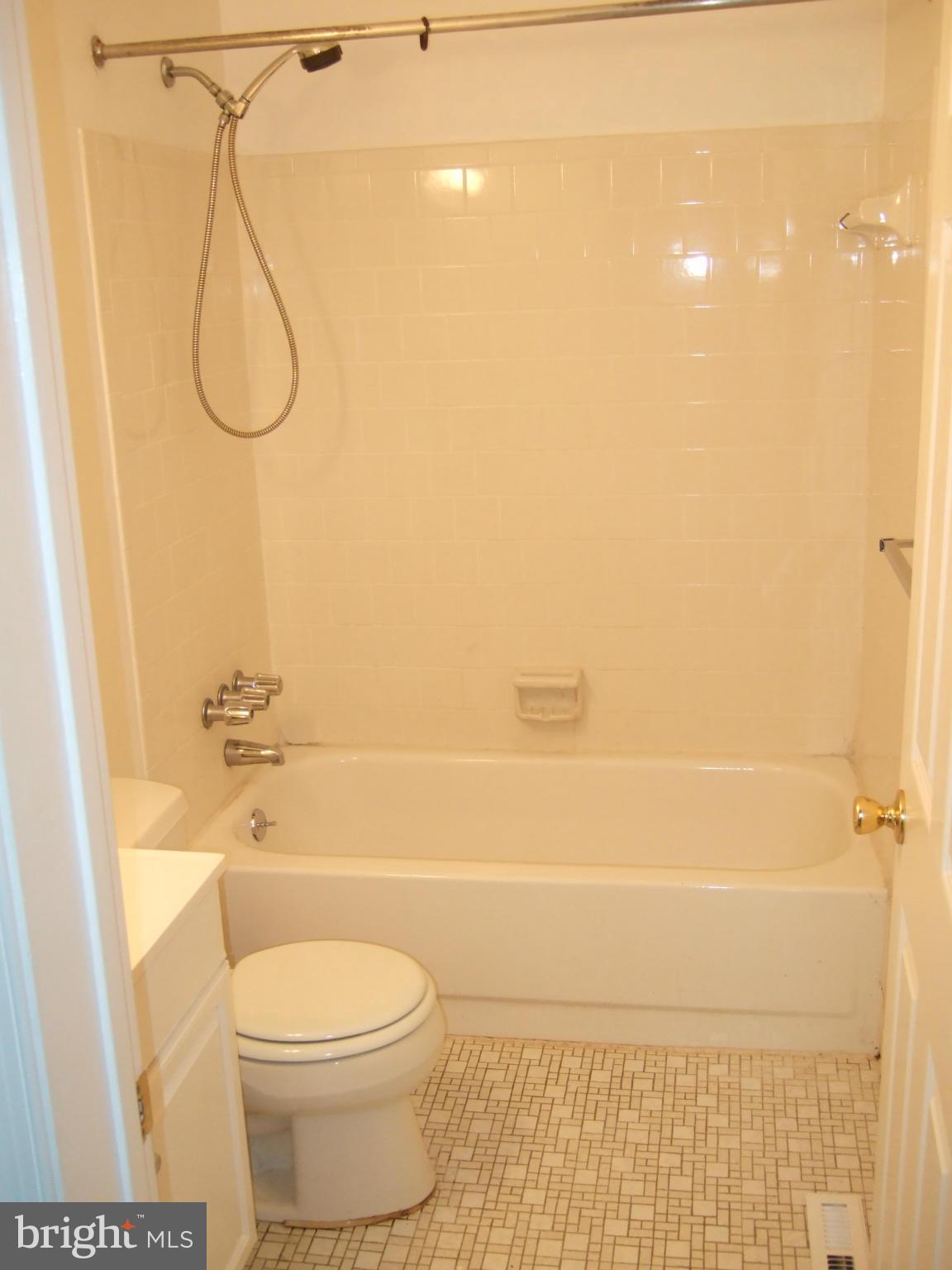 2623 Ebony Road Baltimore, MD 21234 - Photo 9 of 14 Bath (Master)
