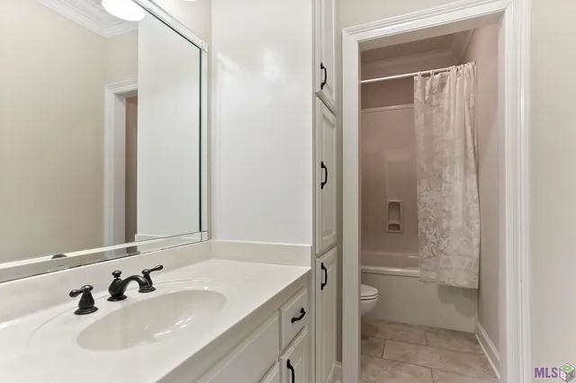 $575,000 | 40010 Farm Road, Gonzales, LA 70737