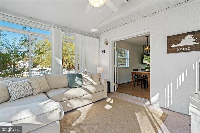 $890,810 | 2510 Crest Street, Alexandria, VA 22302