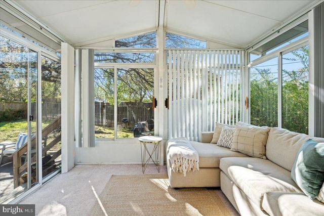 $890,810 | 2510 Crest Street, Alexandria, VA 22302