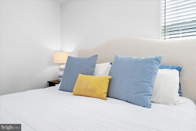 $890,810 | 2510 Crest Street, Alexandria, VA 22302