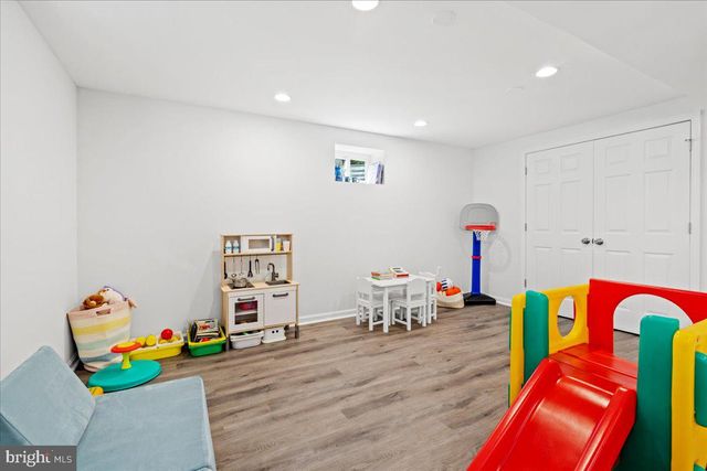 $890,810 | 2510 Crest Street, Alexandria, VA 22302