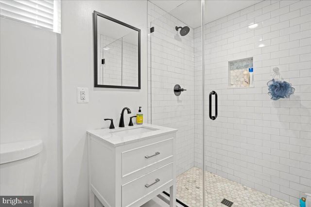 $890,810 | 2510 Crest Street, Alexandria, VA 22302