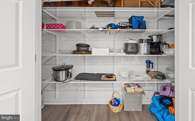 $890,810 | 2510 Crest Street, Alexandria, VA 22302