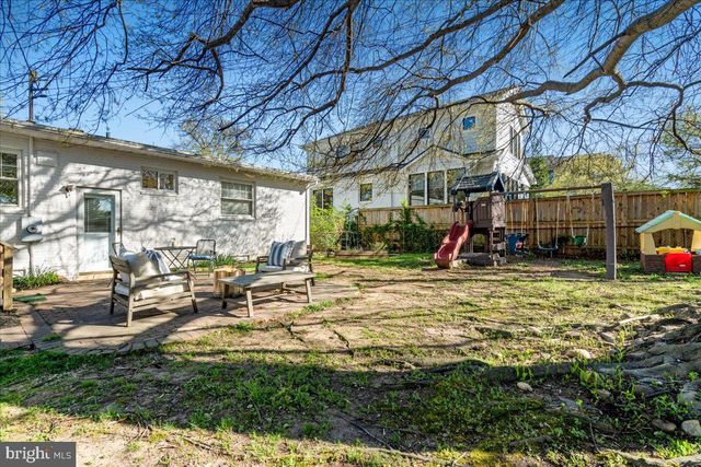 $890,810 | 2510 Crest Street, Alexandria, VA 22302