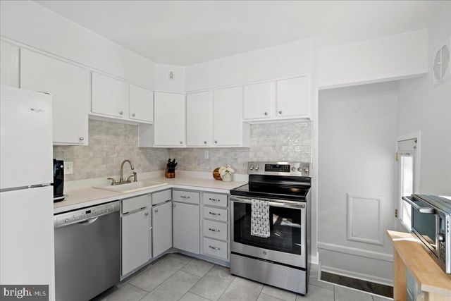 $890,810 | 2510 Crest Street, Alexandria, VA 22302