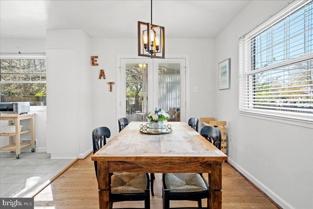 $890,810 | 2510 Crest Street, Alexandria, VA 22302