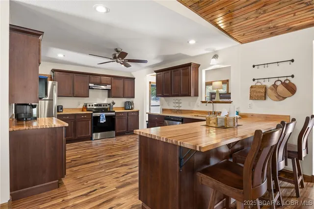 $760,000 | 26047 Indian Creek Lane, Barnett, MO 65011