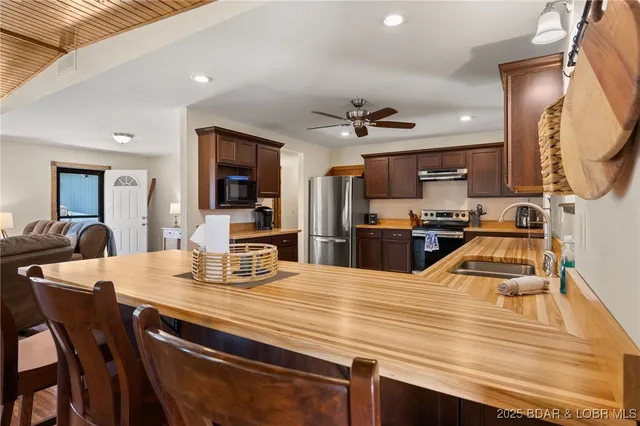 $760,000 | 26047 Indian Creek Lane, Barnett, MO 65011