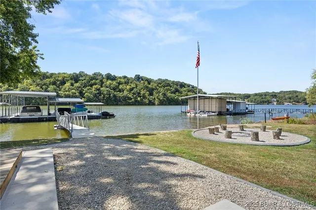 $760,000 | 26047 Indian Creek Lane, Barnett, MO 65011
