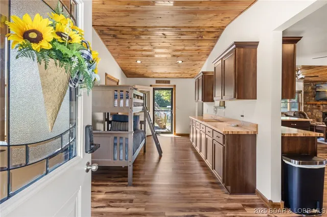 $760,000 | 26047 Indian Creek Lane, Barnett, MO 65011