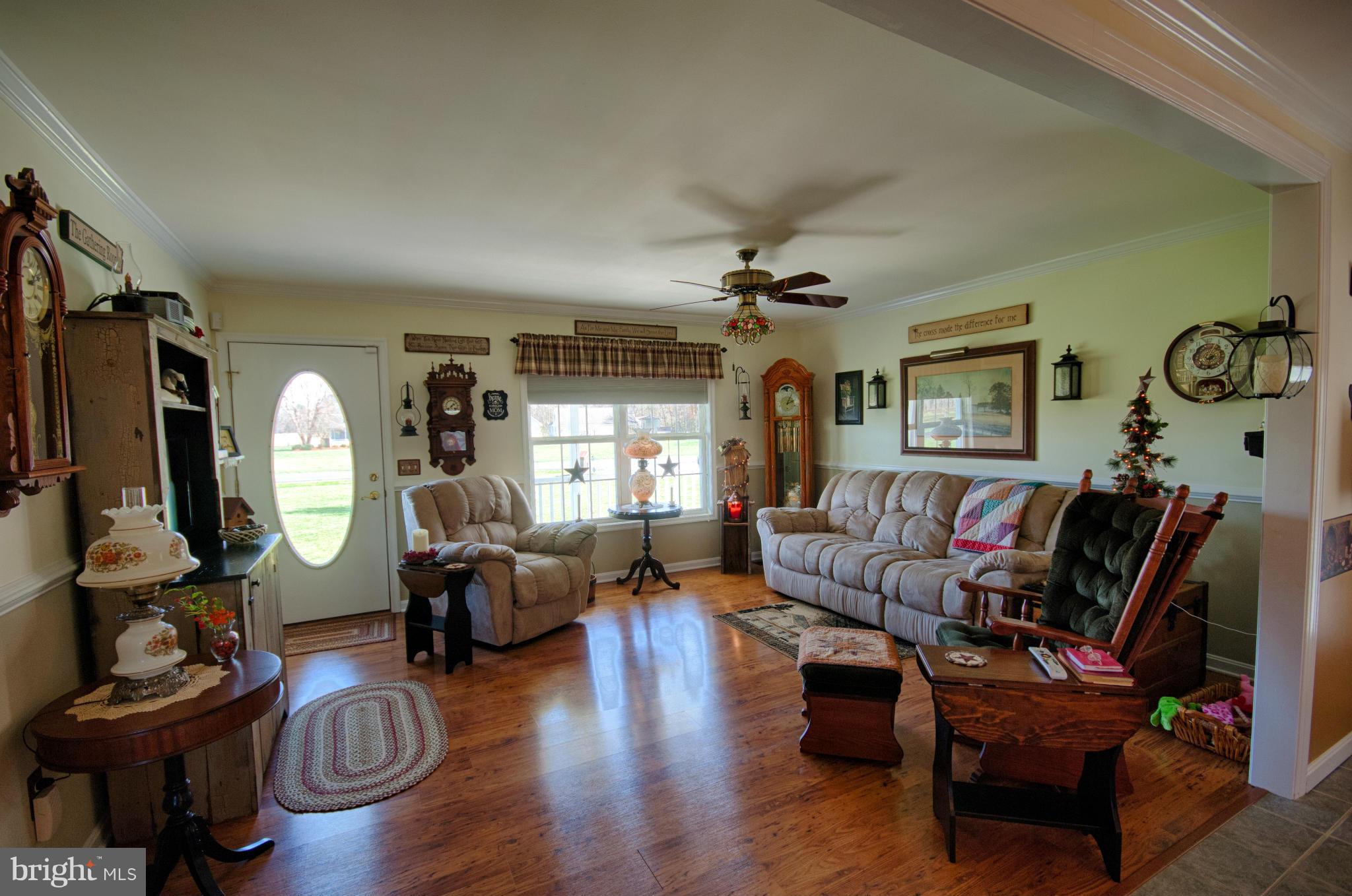 36408 St George Road Delmar, DE 19940 - Photo 4 of 14 Family Room