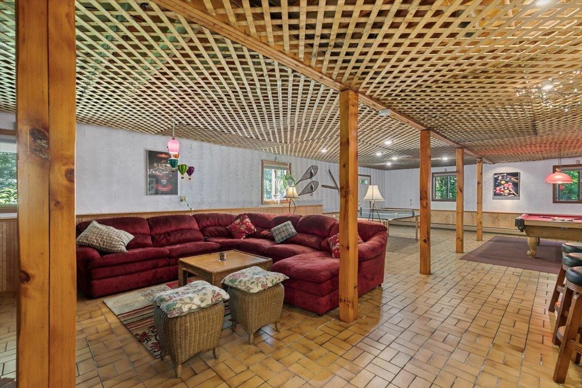 12 Oriole Road Windham, NH 03087 - Photo 37 of 51