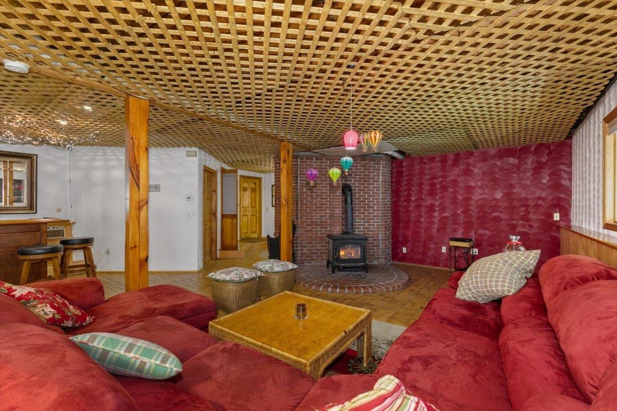 12 Oriole Road Windham, NH 03087 - Photo 39 of 51