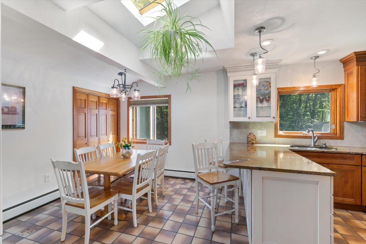 12 Oriole Road Windham, NH 03087 - Photo 10 of 51