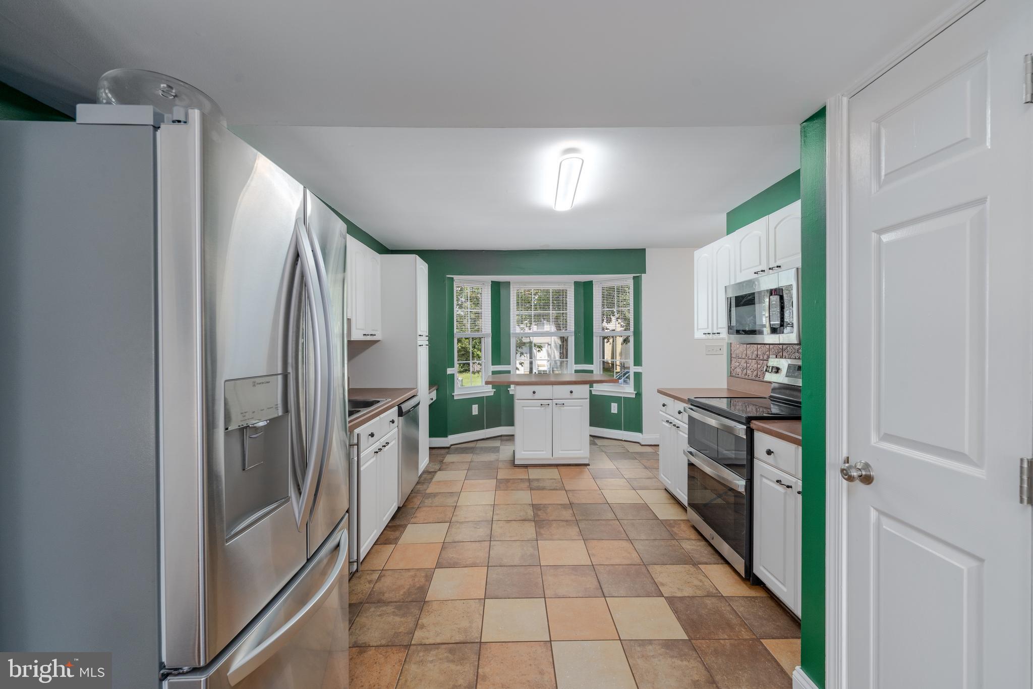 983 Pebblestone Road Pasadena, MD 21122 - Photo 12 of 42 Gallery Image 12
