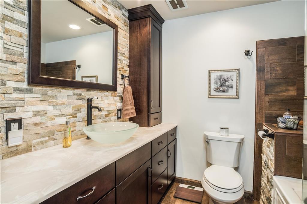 124 Johnston Road Canonsburg, PA 15317 - Photo 16 of 25 Gallery Image 16