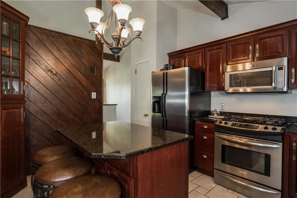 124 Johnston Road Canonsburg, PA 15317 - Photo 8 of 25 Gallery Image 8