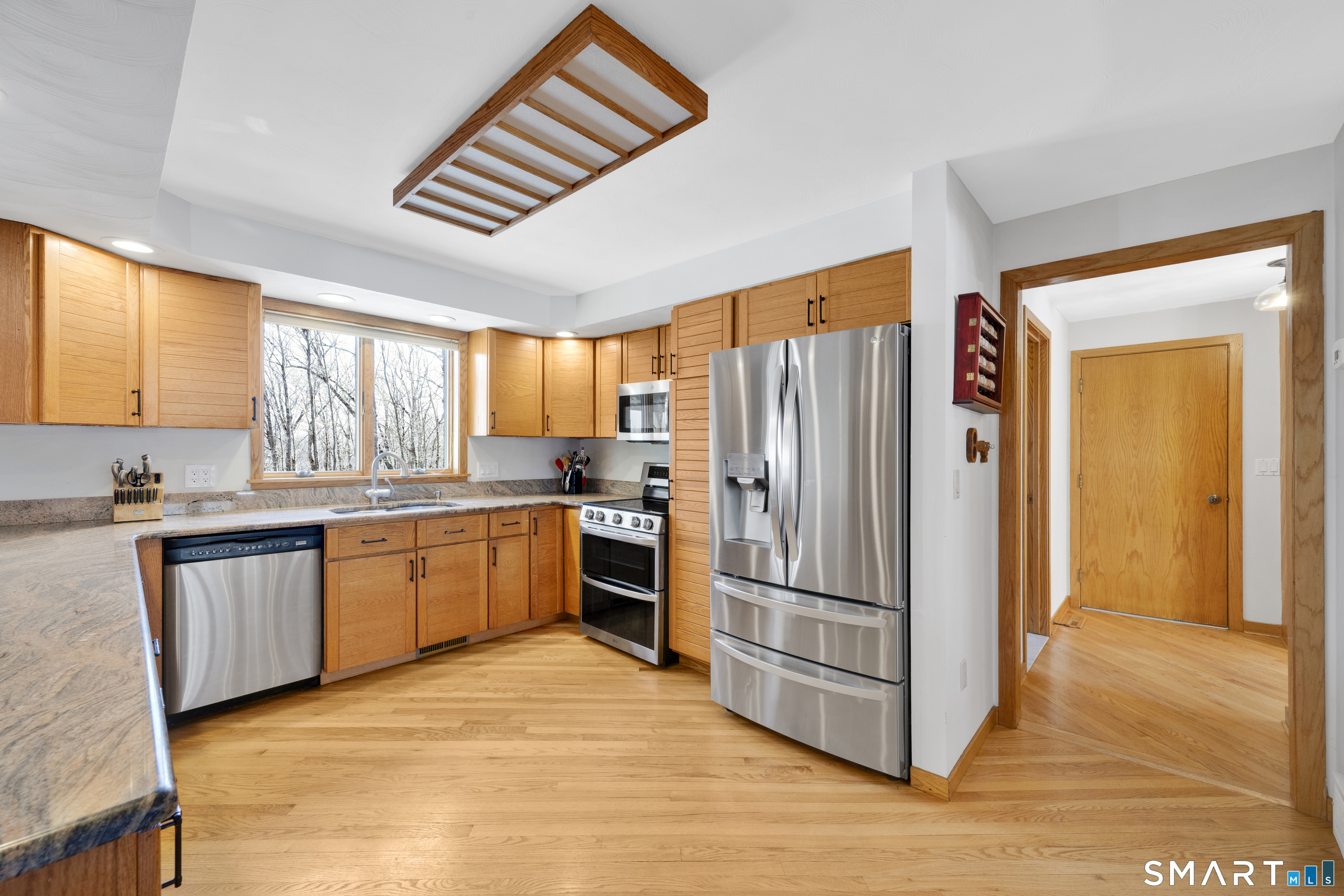 217 Old Post Road Tolland, CT 06084 - Photo 22 of 39