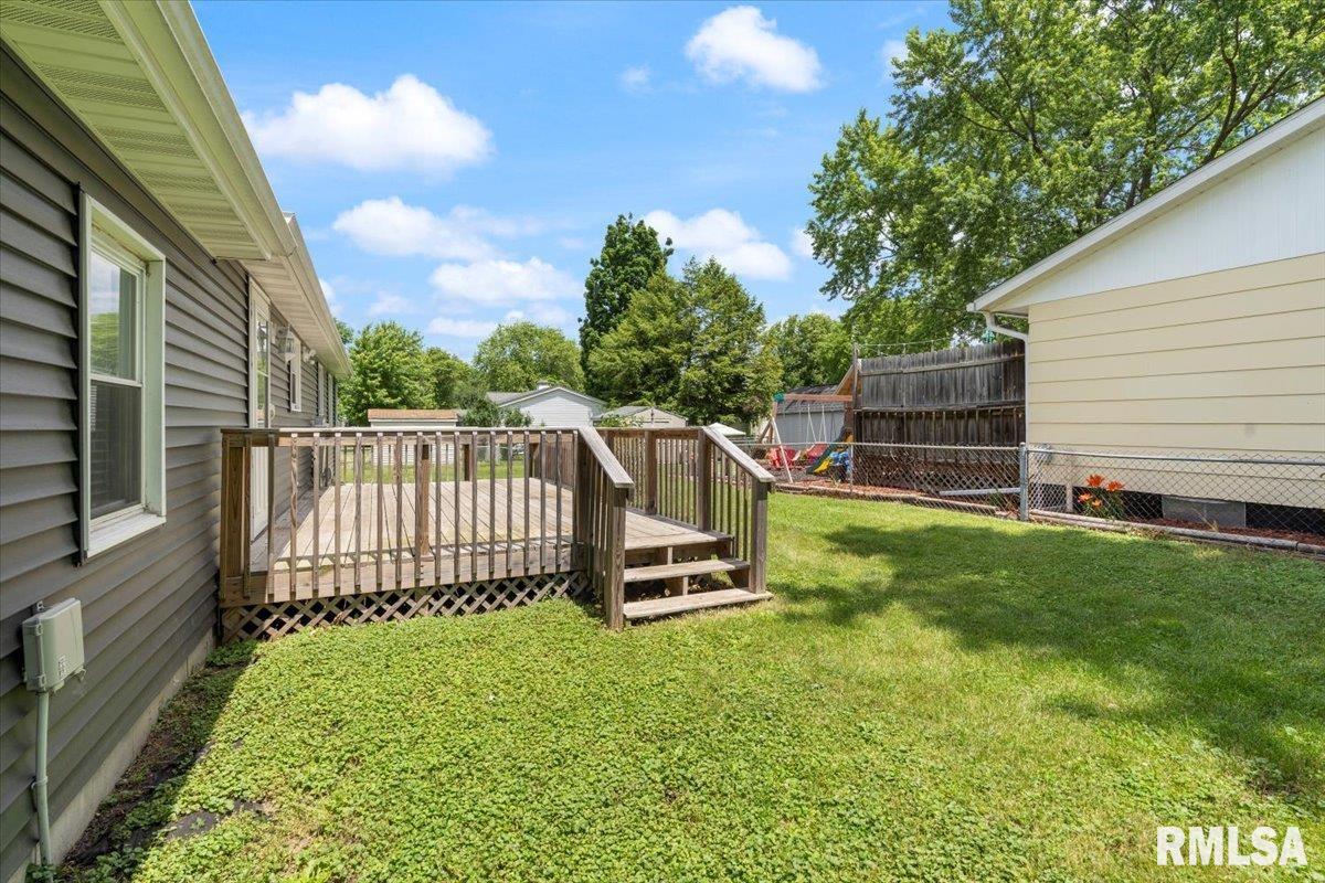 2044 Scarbrough Road Springfield, IL 62702 - Photo 33 of 38