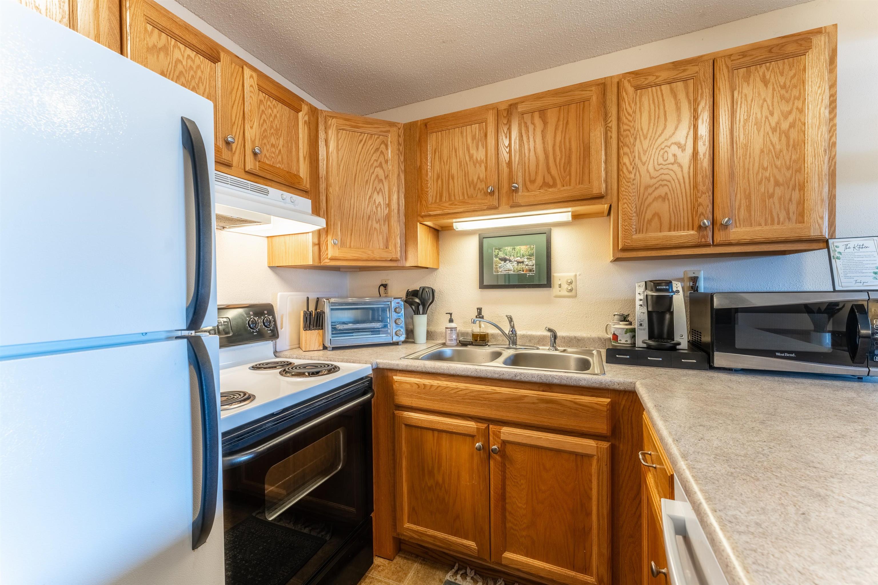 48 Linderhof Golf Course Road, Unit E3 Bartlett, NH 03838 - Photo 11 of 38