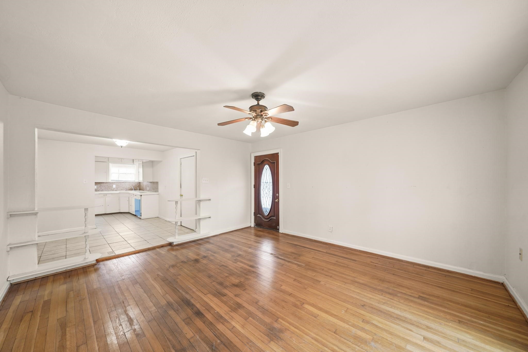 7502 Ley Road Houston, TX 77028 - Photo 5 of 24