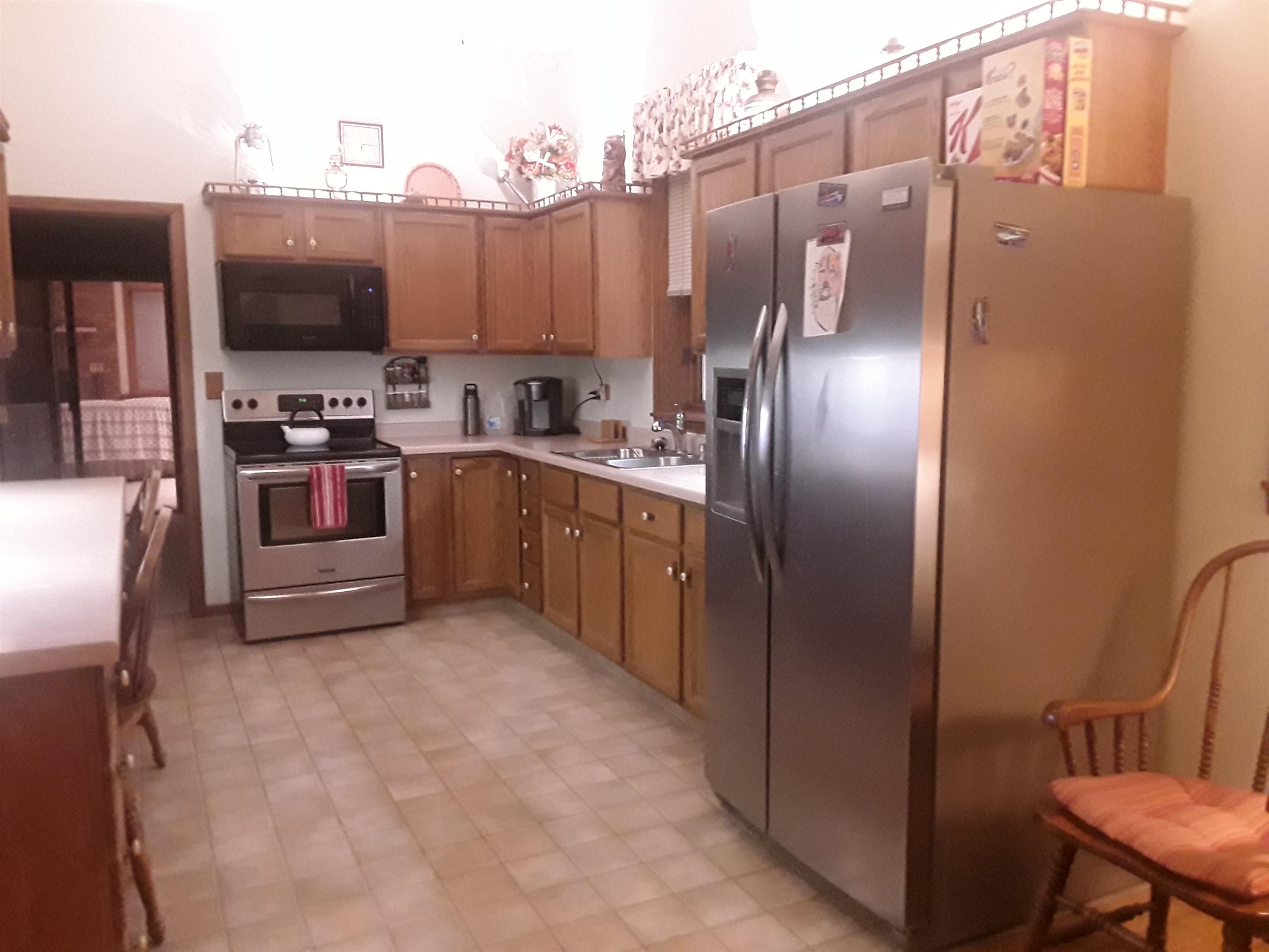 747 Manchester Road South Beloit, IL 61080 - Photo 5 of 48 Gallery Image 5