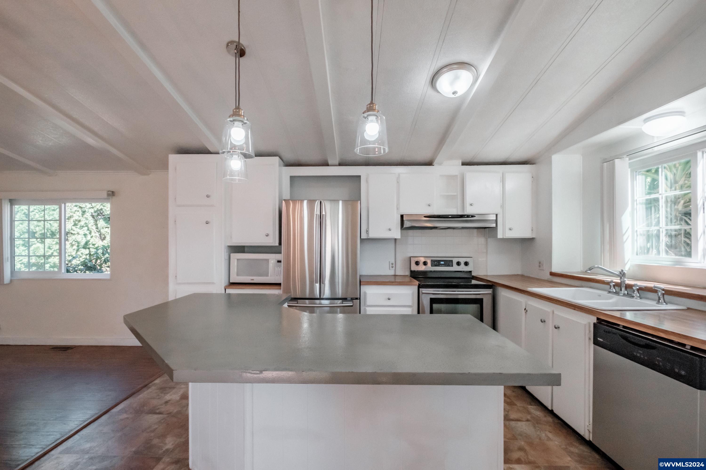 2796 South Main Road, Unit 105 Lebanon, OR 97355 - Photo 3 of 26 Gallery Image 3