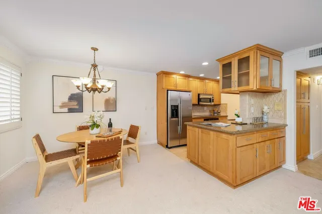 $629,000 | 12801 Moorpark Street, Unit 110, Studio City, CA 91604
