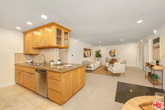$629,000 | 12801 Moorpark Street, Unit 110, Studio City, CA 91604