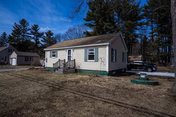 47 Long Hill Road Dover, NH 03820 - Photo 1 of 37