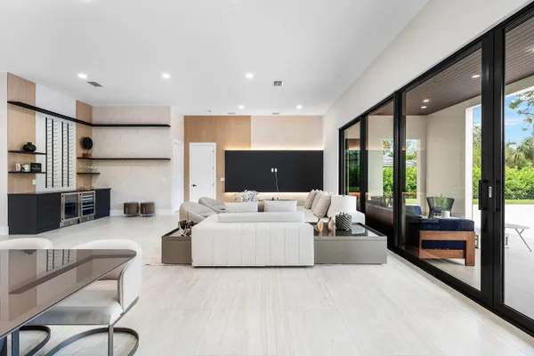 $4,999,000 | 6602 Northwest 62nd Terrace, Parkland, FL 33067