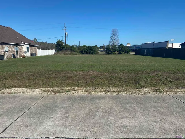 $24,500 | 113 Lillian Drive, Plattenville, LA 70393