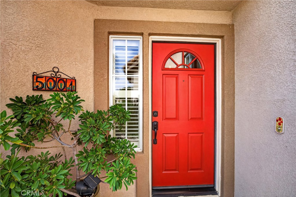 5001 Rio Bravo Drive Banning, CA 92220 - Photo 7 of 38 Front door