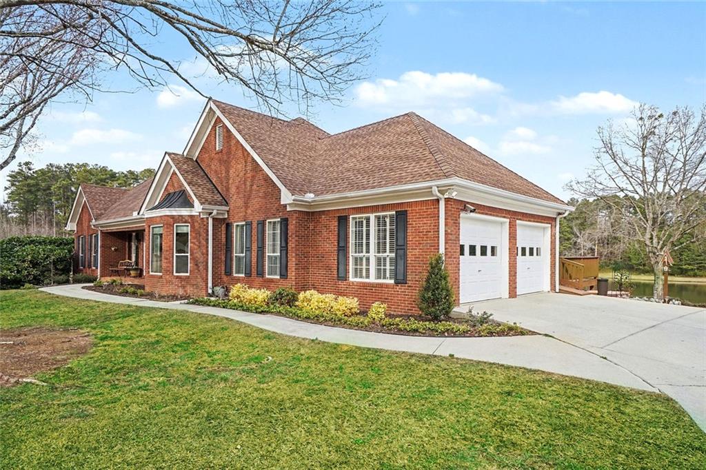 2741 Bonds Lake Road Northwest Conyers, GA 30012 - Photo 3 of 42