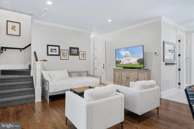 $3,650,000 | 6020 Copely Lane, McLean, VA 22101