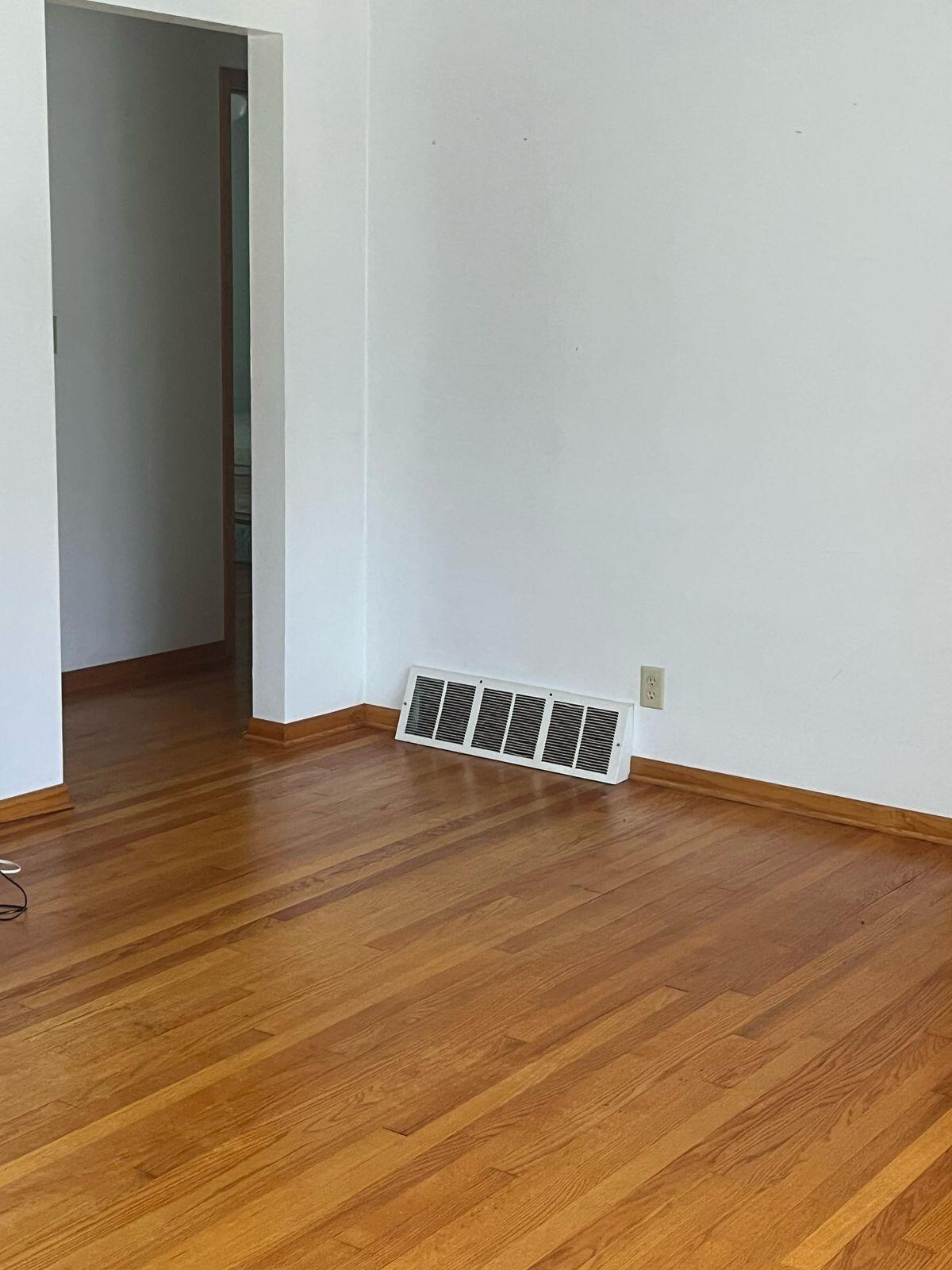 3438 9th Avenue Racine, WI 53402 - Photo 3 of 20 Living Room
