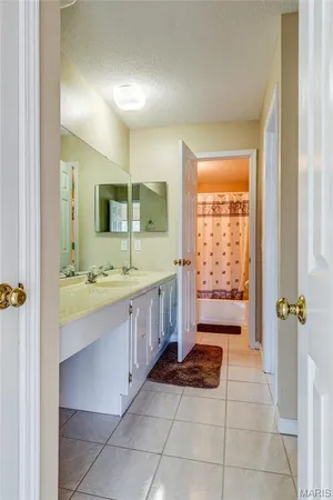 $250,000 | 1015 Fairways Drive, Lake St. Louis, MO 63367