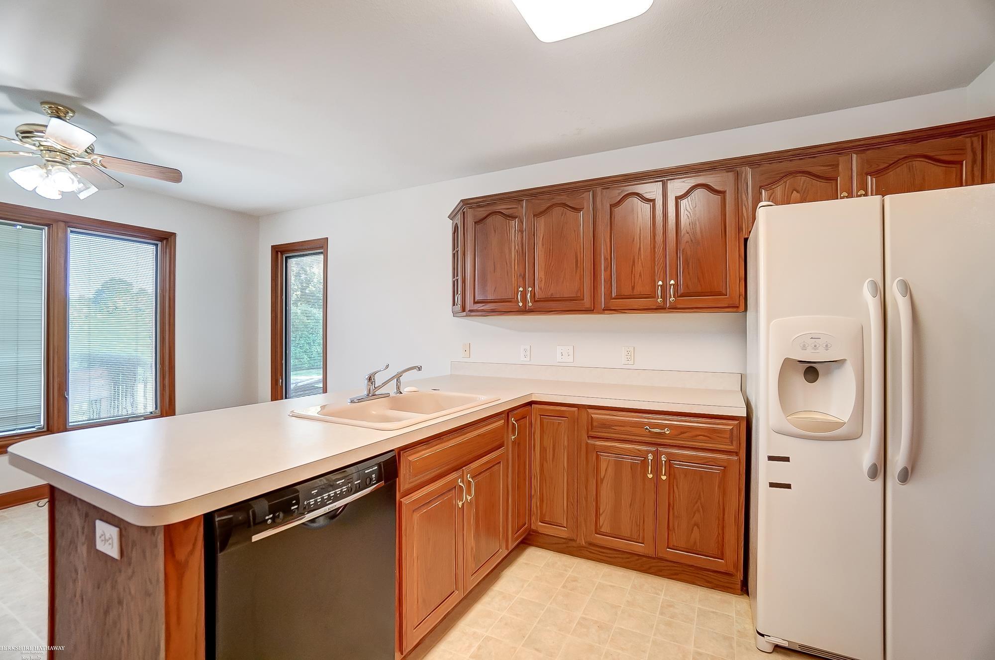 3371 Vivian Road Monroe, MI 48162 - Photo 17 of 57 50119208-16.JPG