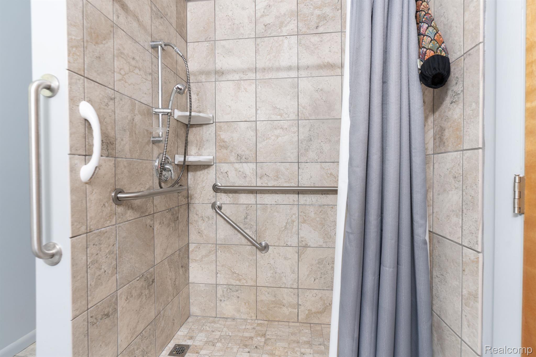4750 North Nicholson Road Fowlerville, MI 48836 - Photo 18 of 31 Gallery Image 18
