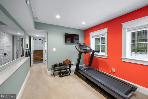 $2,099,000 | 6726 25th Street North, Arlington, VA 22213